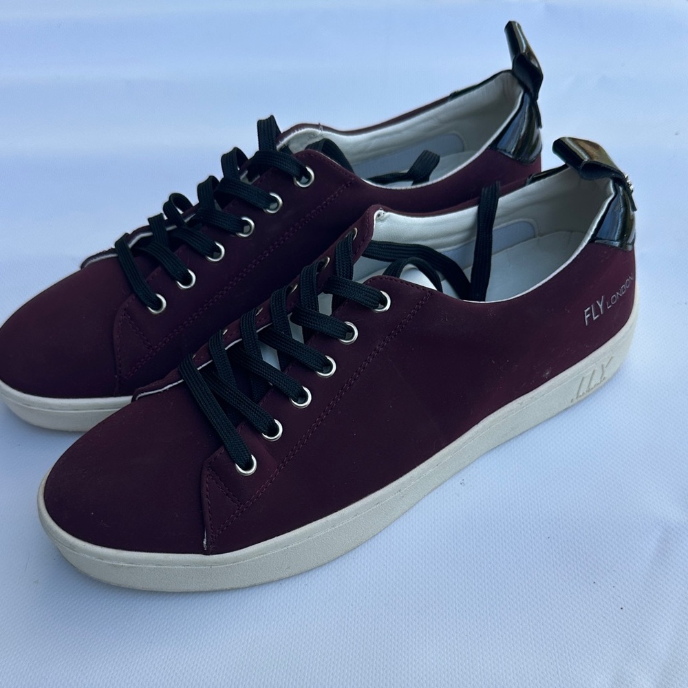 FLY London Maroon Low-Top Sneakers with Black Accents and fly accent on back